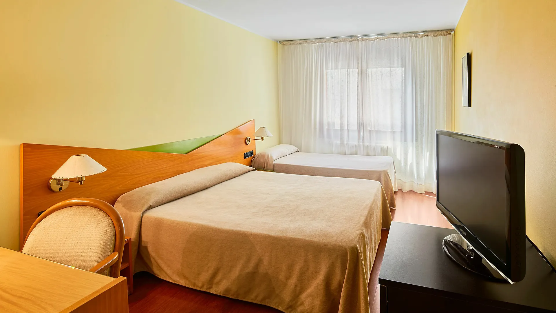 Hotel De L'Isard Andorra la Vella 3*,  Andorra