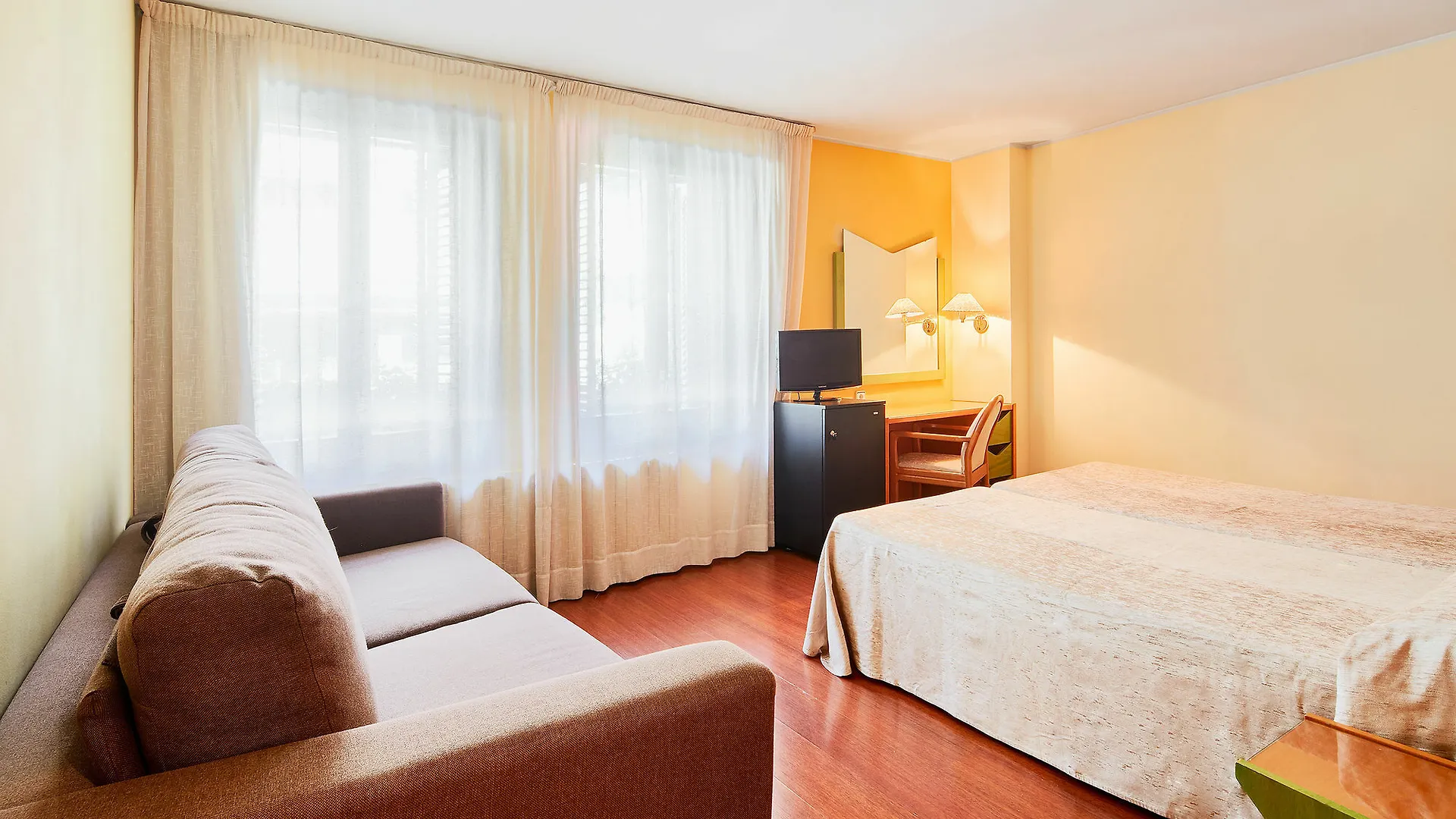 Hotel De L'Isard Andorra la Vella